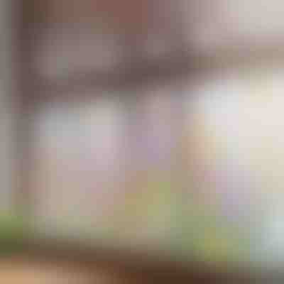 Žiarivá kvetinová nálepka na okno | FLORASTIK